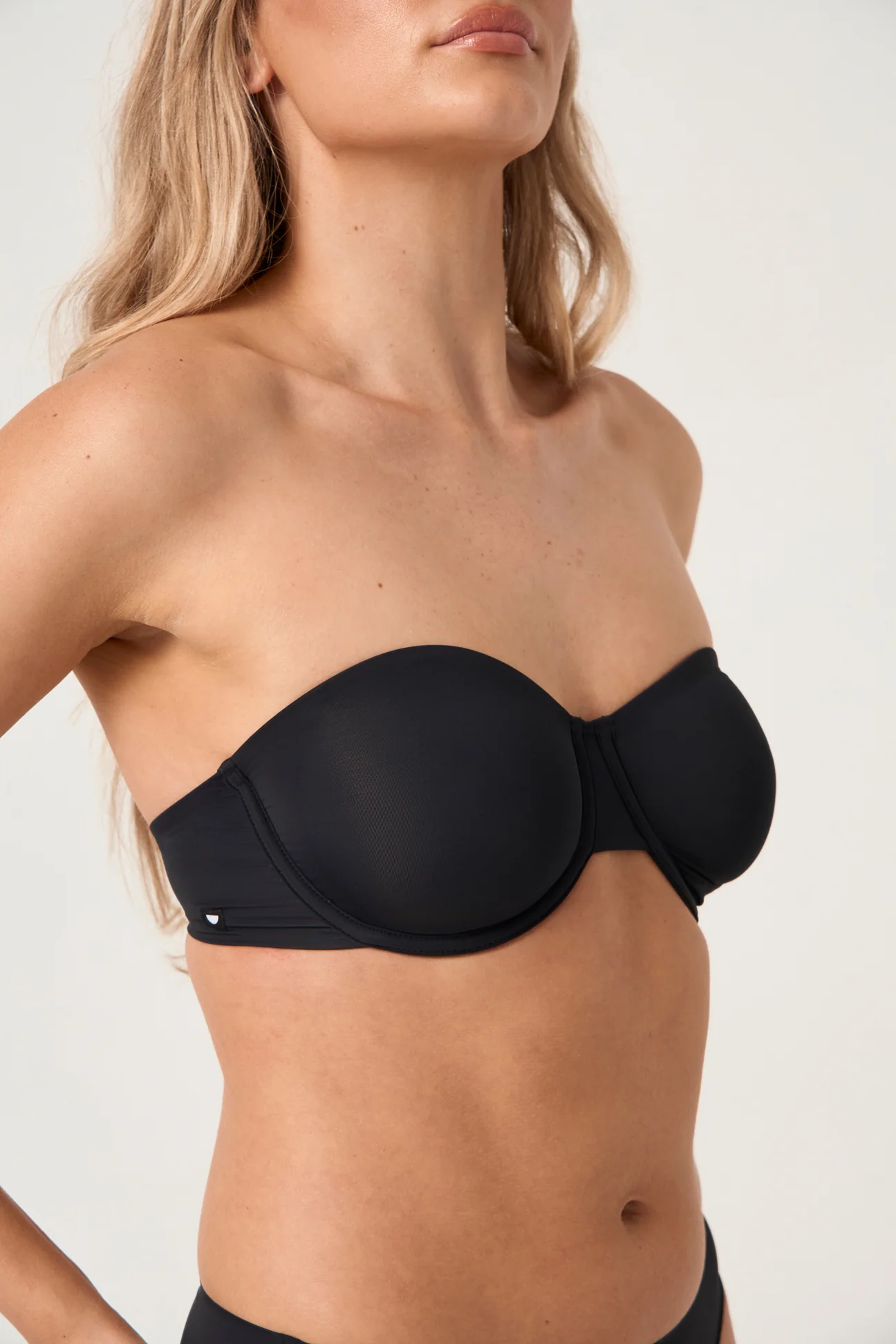The Strapless - Black - Image 3