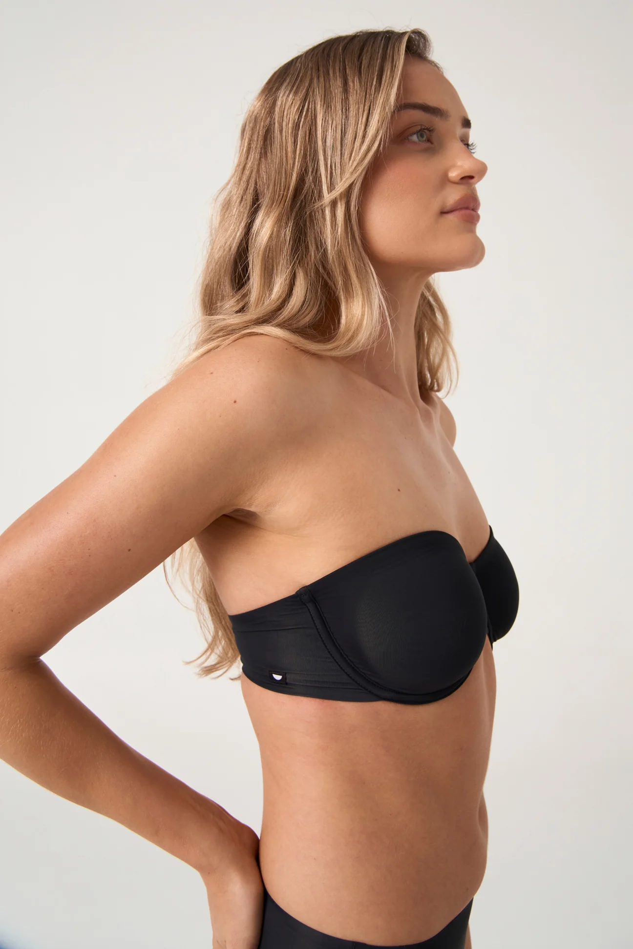 The Strapless - Black - Image 4