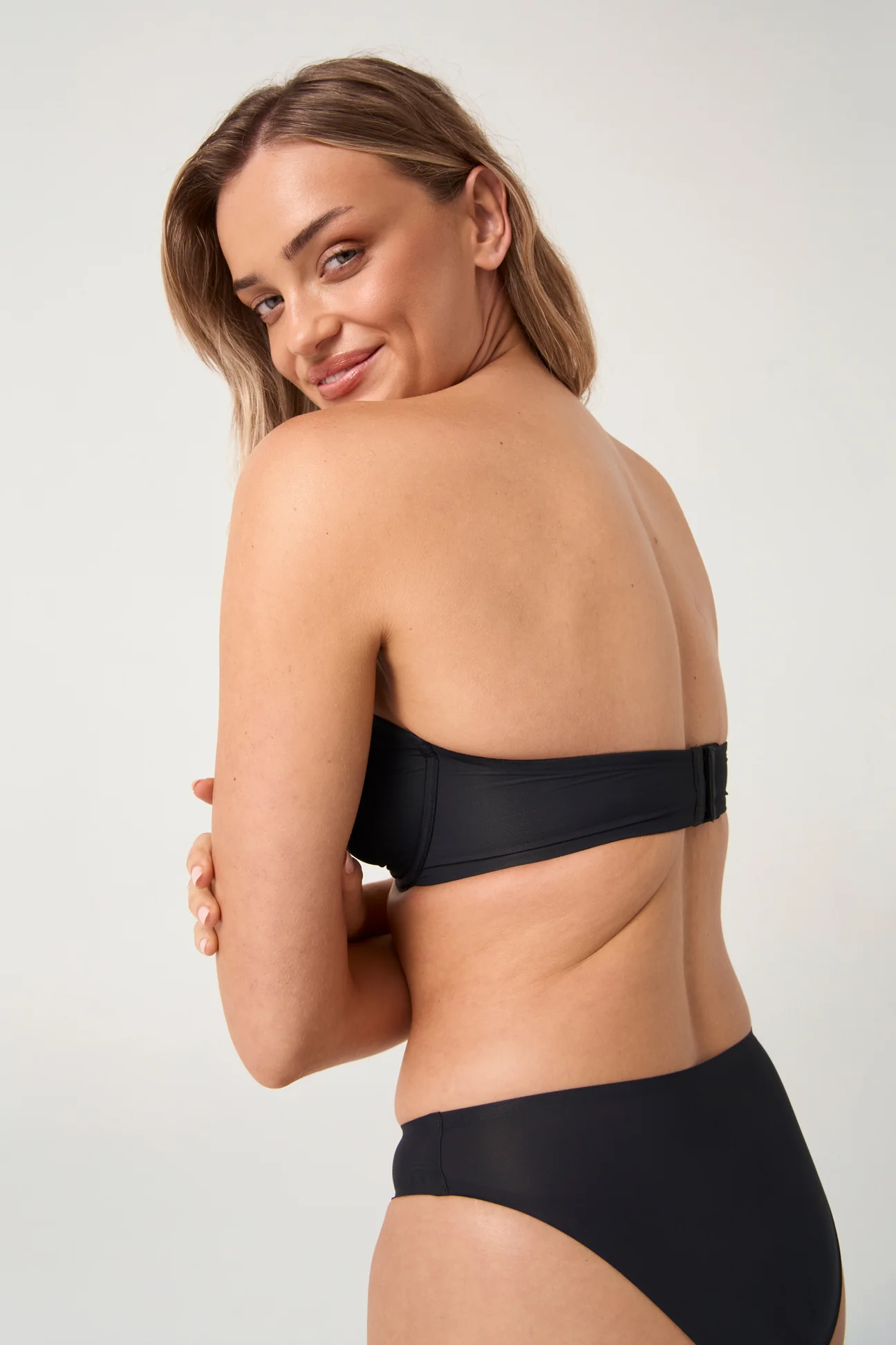 The Strapless - Black - Image 5