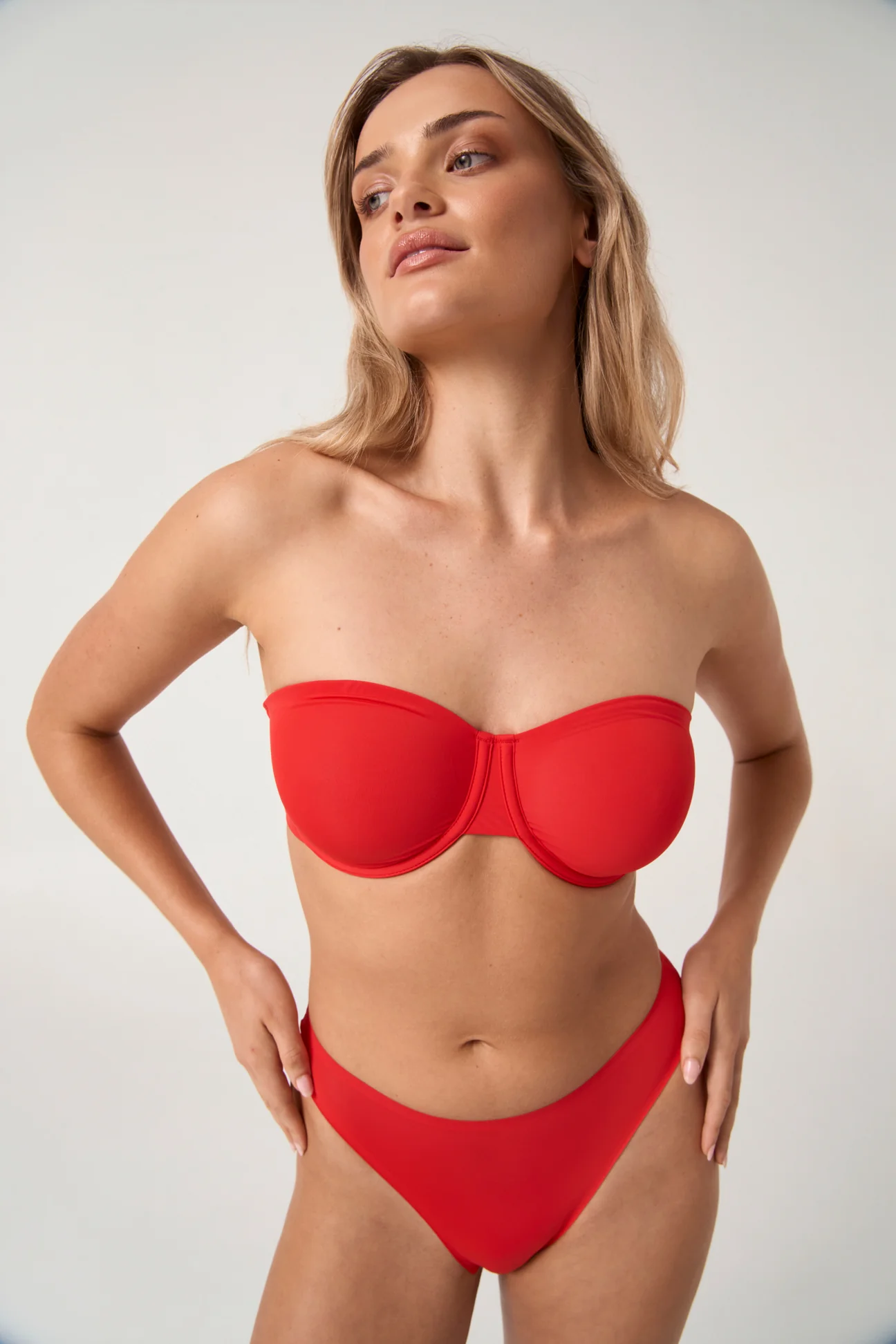 The Strapless Bra - Cherry Limited Edition - Image 5