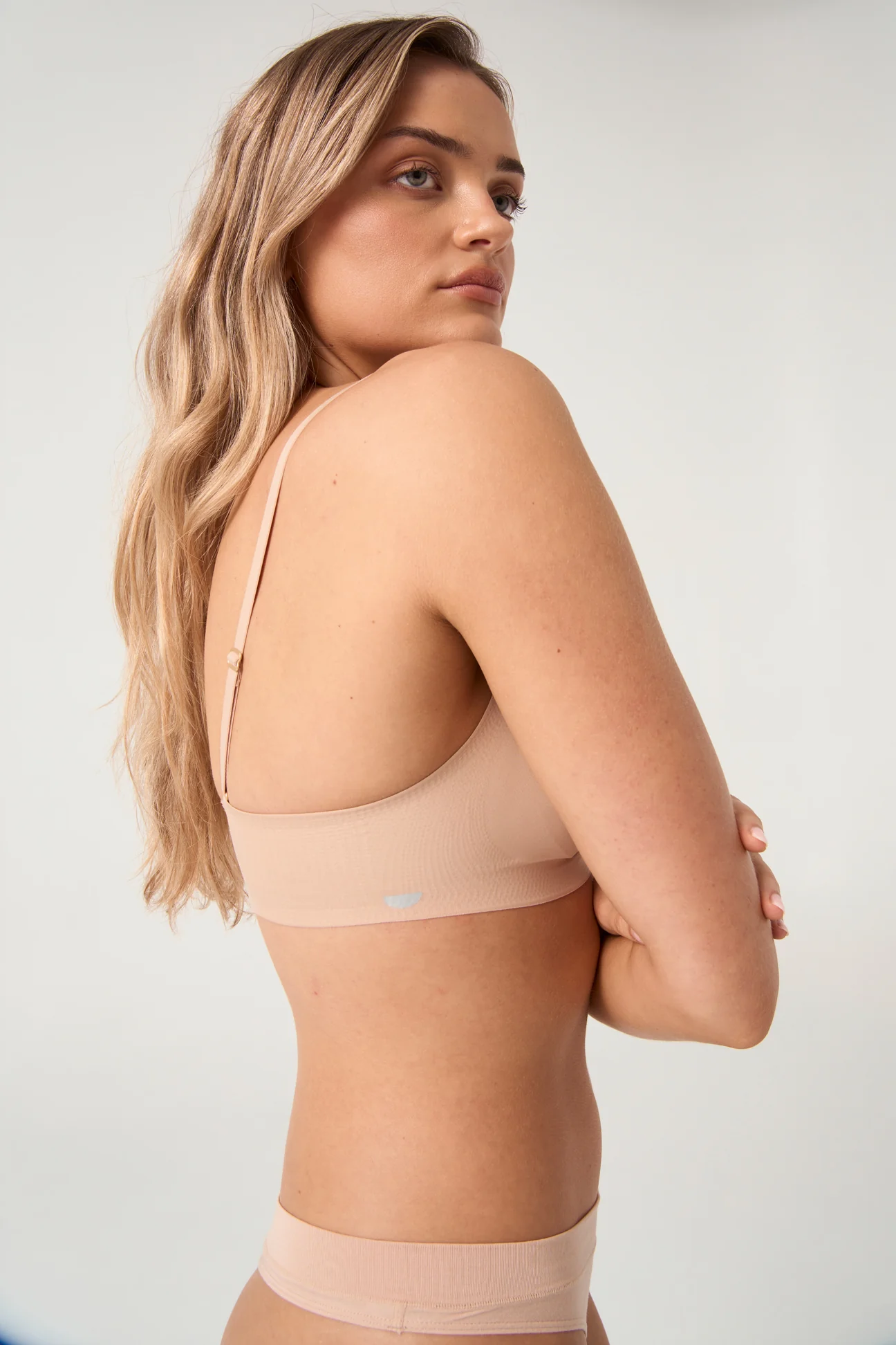 The Wireless Seamless Bralette - Sand - Image 3