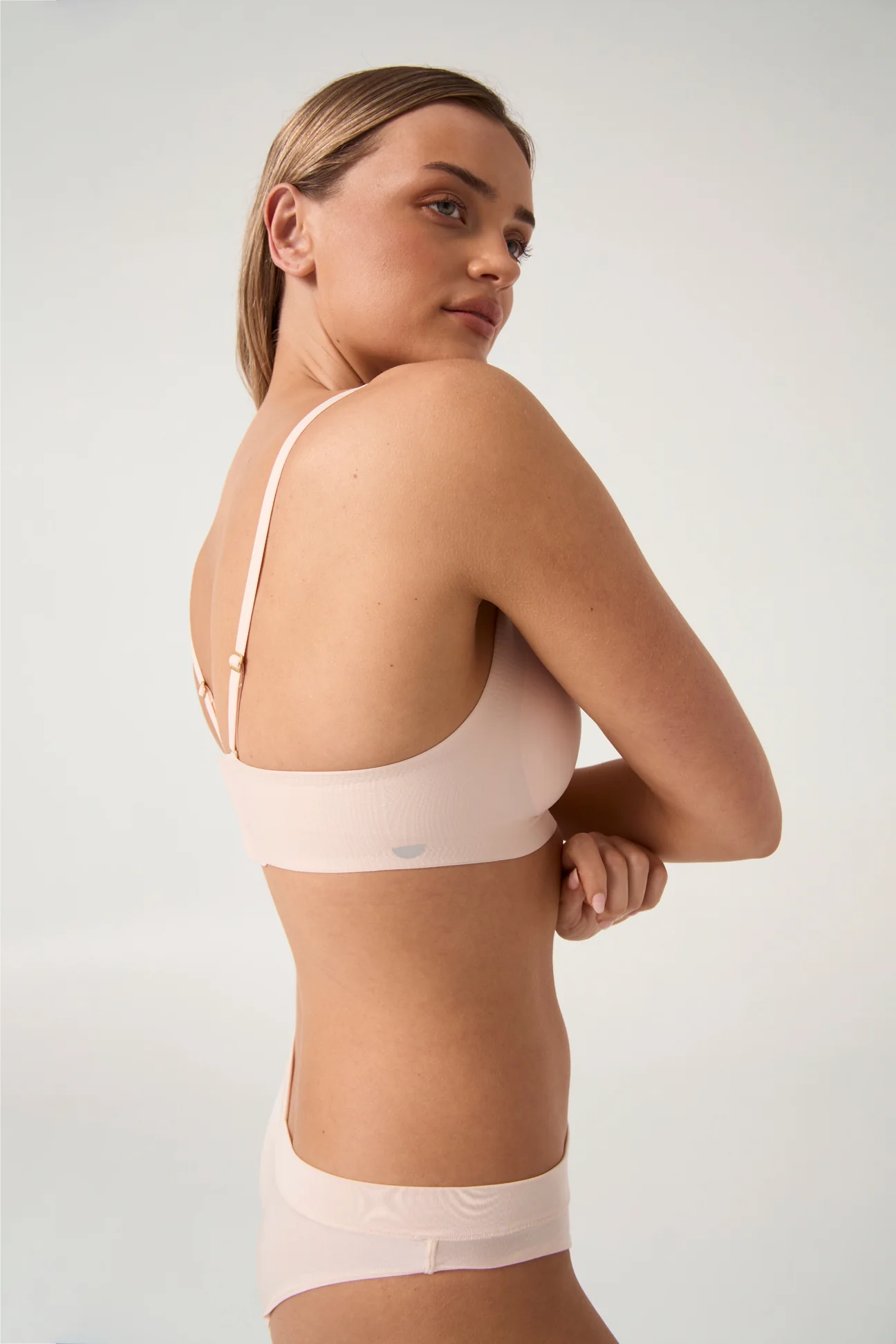 The Wireless Seamless Bralette - Blush - Image 5