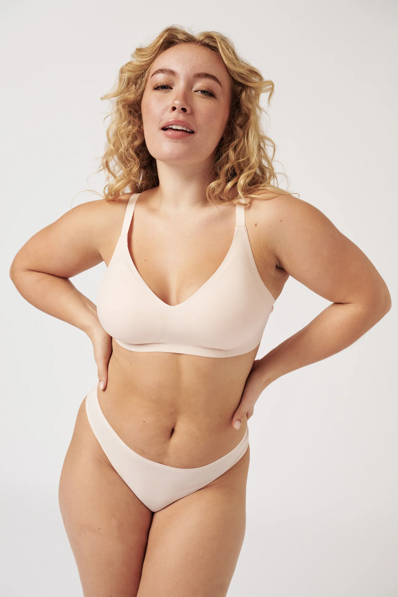 The Wireless Seamless Bralette - Blush - Image 6